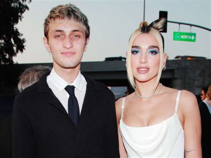 Anwar Hadid