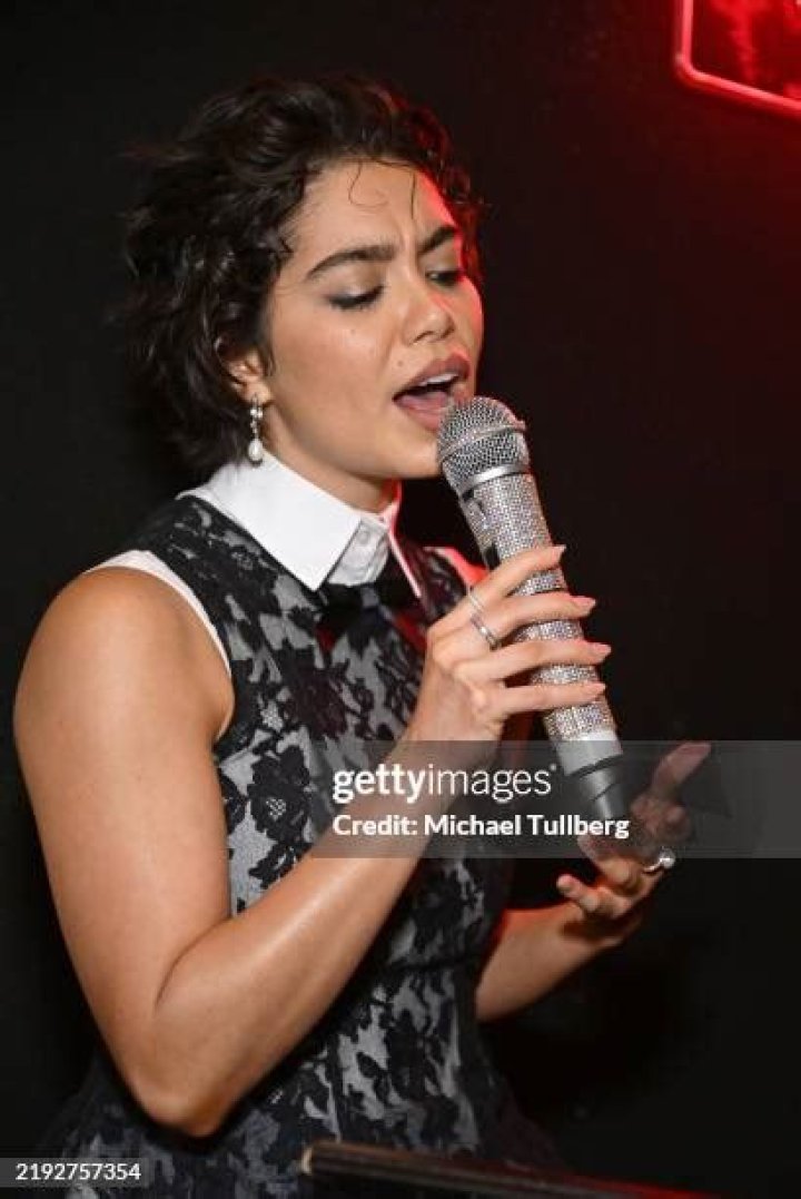 Auli&rsquo;i Cravalho Performs