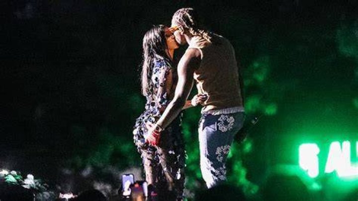 Cardi B & Offset kiss at the Grammys