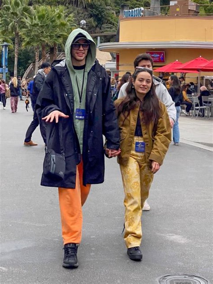 Chase Sui Wonders, Pete Davidson Toronto Maple Leafs v New York Rangers, NHL match, Madison Square Garden, New York, USA - 15 Dec 2022