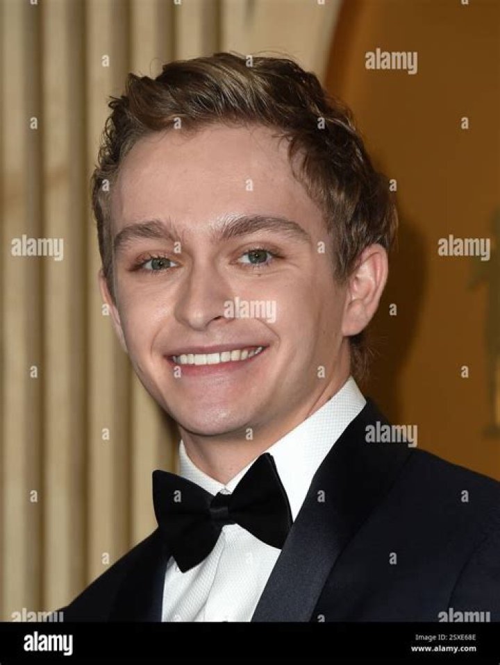 Gavin Lewis