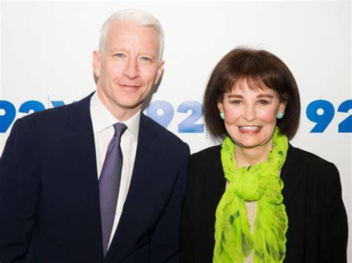 gloria vanderbilt anderson cooper