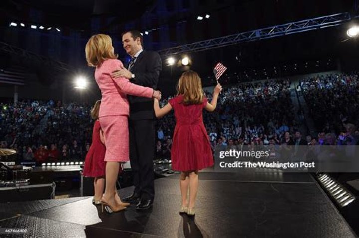 Heidi Cruz & Her Daughters
