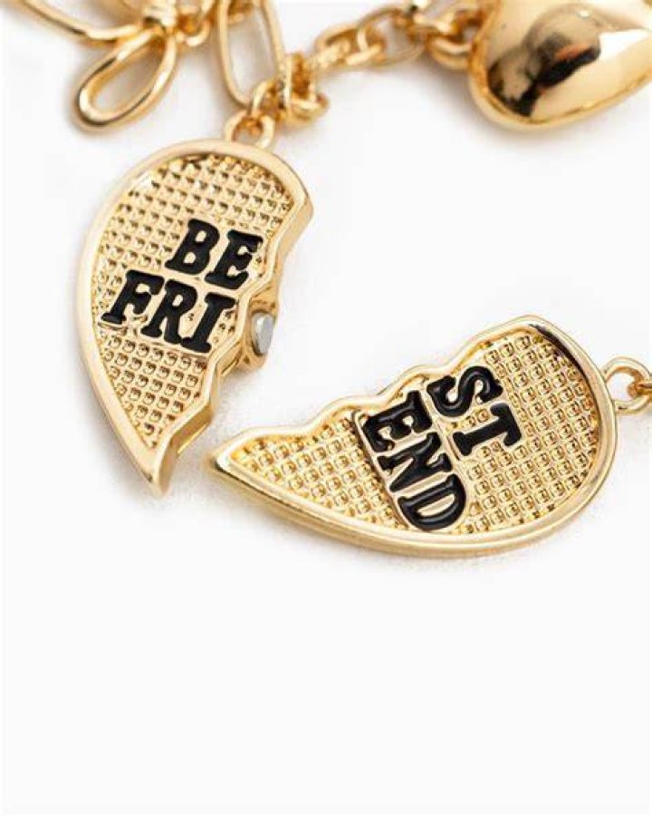 highly rated friend charm bracelets