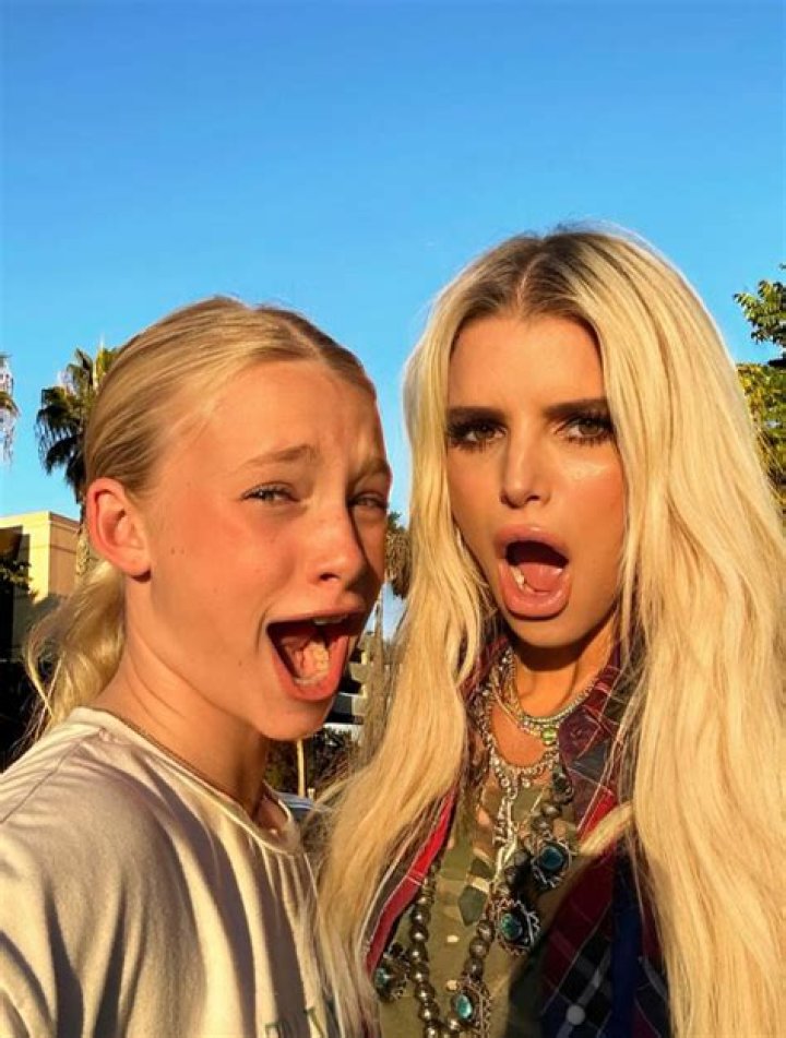 jessica simpson maxwell