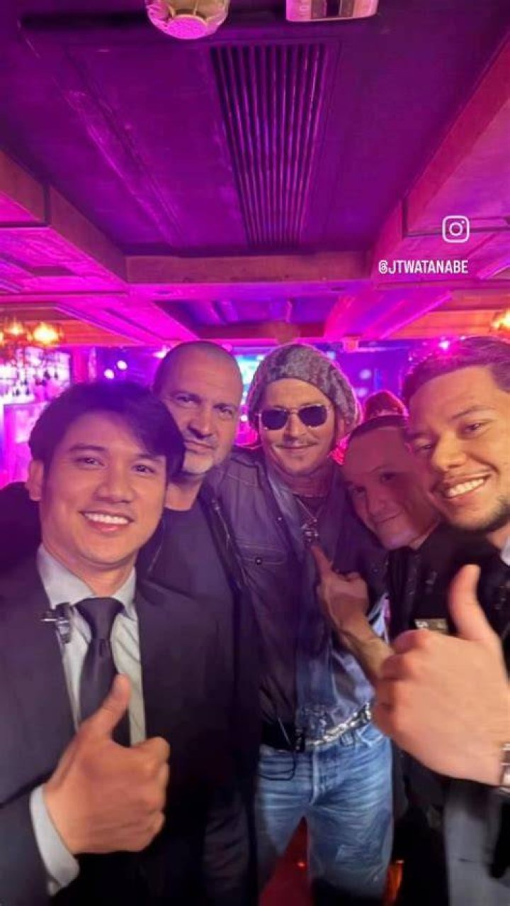 Johnny Depp with fans in front of the Stadthalle Offenbach Johnny Depp meeting his fans in front of Offenbach Town Hall, Hesse, Germany - 06 Jul 2022