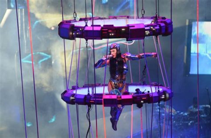 Katy Perry Performing In A Purple Dress