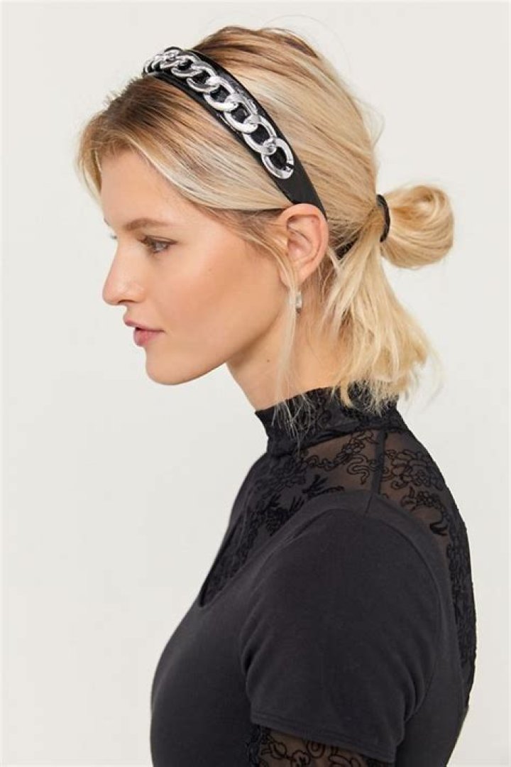 Kitsch x Justine Marjan Chain and Bow Bobby Pin Set, $49, mykitsch.com