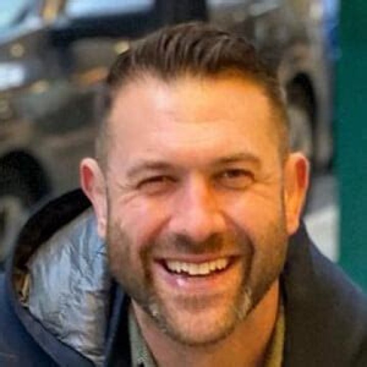 Lee Asher 33 years