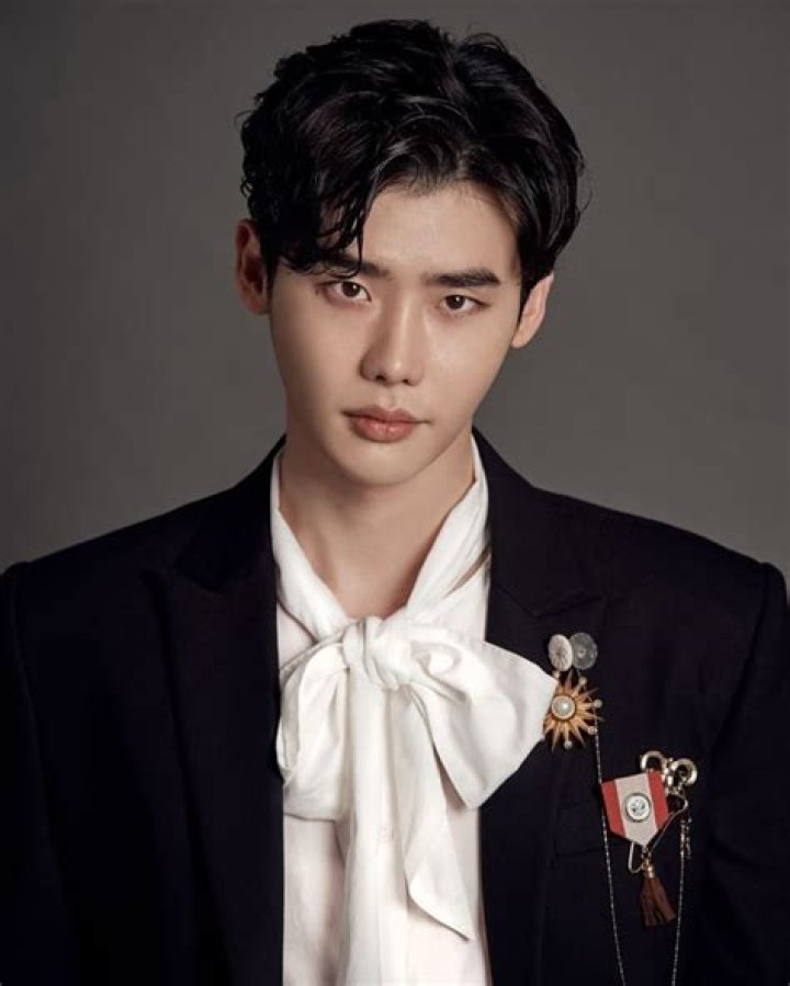Lee Jong-suk Lee Jong-suk