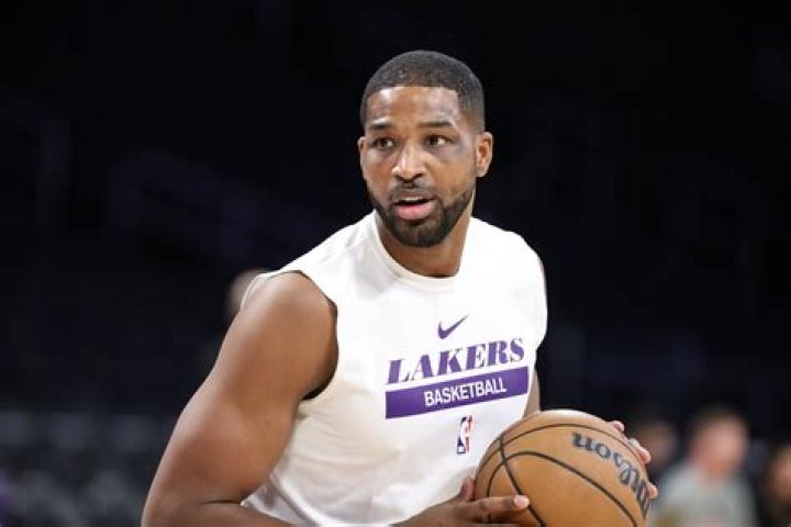 Los Angeles, CA - Tristan Thompson arrives in a limo to attend his daughter True's dance class in Los Angeles. Pictured: Tristan Thompson BACKGRID USA 3 JANUARY 2022 USA: +1 310 798 9111 / UK: +44 208 344 2007 / *UK Clients - Pictures Containing Children Please Pixelate Face Prior To Publication*