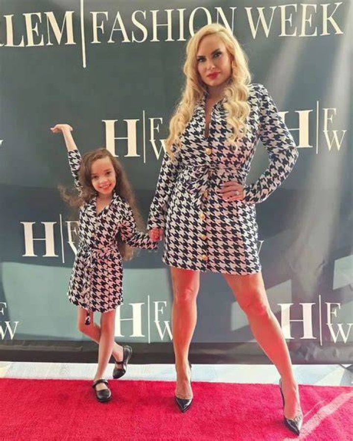 Nicole Coco Austin and Chanel Nicole Marrow Bash for the Bulldogs Fundraising Gala, New York, USA - 07 Dec 2018