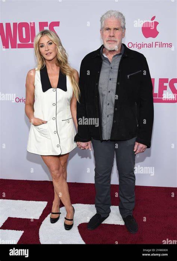 Ron Perlman, Allison Dunbar