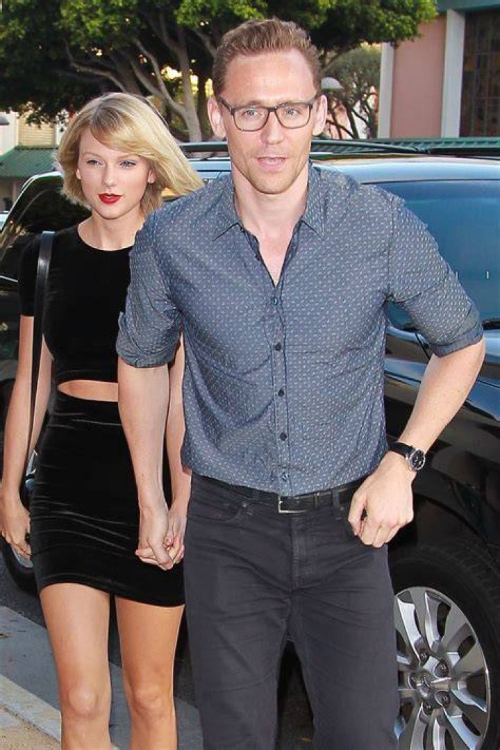Taylor Swift and Tom Hiddleston arrive in Australia at Sydney International Airport Pictured: Taylor Swift,Tom Hiddleston,Taylor Swift Tom Hiddleston Ref: SPL1314506 080716 NON-EXCLUSIVE Picture by: SplashNews.com Splash News and Pictures Los Angeles: 310-821-2666 New York: 212-619-2666 London: 0207 644 7656 Milan: +39 02 56567623 World Rights, No Australia Rights, No New Zealand Rights